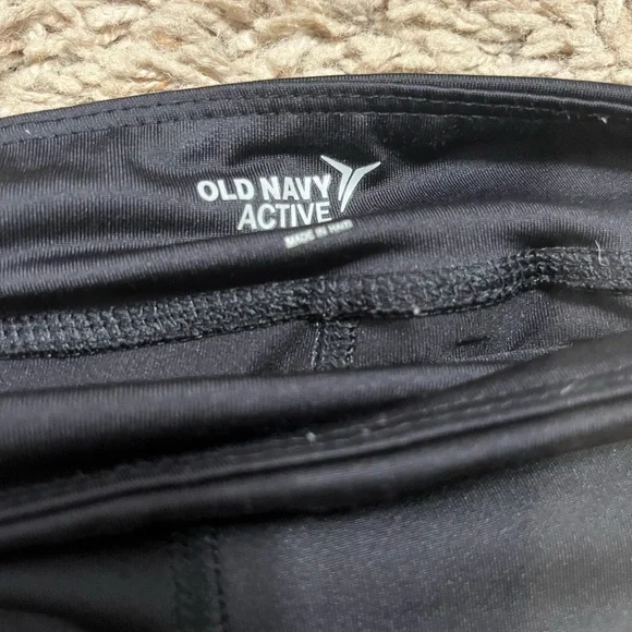 Girls black leggings size 7-8 - Picture 3 of 3